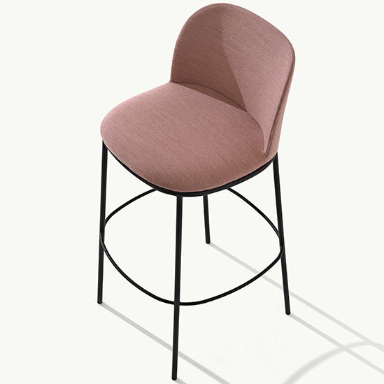 <p>sgabello-di-design-imbottita-agami-1152-et-al</p>